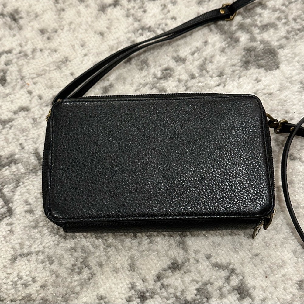 The Sak Sequoia Extra Large Smartphone Black Leather Crossbody Bag Purse - Picture 6 of 9